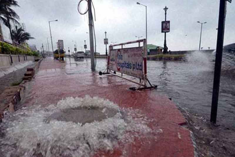 hyderabd rain, telangana rain, andhra pradesh rain, heavy rain in hyderabad, heavy rain in andhra pradesh, heavy rain in guntur district, rain in andhra pradesh, rain in hyderabad, rain in telangana, rain in telangana today, andhra pradesh rain news, rain in andhra, hyderabd rain news, telangan rain news, rain in telangana today, hyderabad rain latest news, hyderabad news, telangana news, Andhra Pradesh News, India News