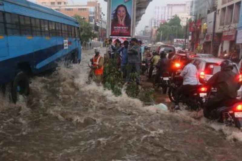 hyderabd rain, telangana rain, andhra pradesh rain, heavy rain in hyderabad, heavy rain in andhra pradesh, heavy rain in guntur district, rain in andhra pradesh, rain in hyderabad, rain in telangana, rain in telangana today, andhra pradesh rain news, rain in andhra, hyderabd rain news, telangan rain news, rain in telangana today, hyderabad rain latest news, hyderabad news, telangana news, Andhra Pradesh News, India News