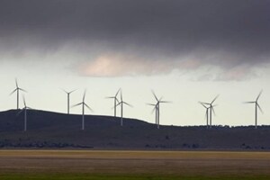 These wind power units in crisis had come up on promises by some states that the power would be purchased by them on a long-term (20-25 years) basis. But that was not to be and investments of R4,000 crore are on the verge of being declared non-performing assets. (Representative image)