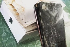 apple, iphone 7, apple explode, iphone 7 explode, iphone explode, iphone explosion, apple iphone explosion, apple explosion, Samsung, galaxy note 7, Samsung explode, galaxy note 7 explode, galaxy note explode, galaxy note explosion, Sasmsung Galaxy note explosion, Samsung explosion, apple samsung, apple news, samsung news, tech news, financial express