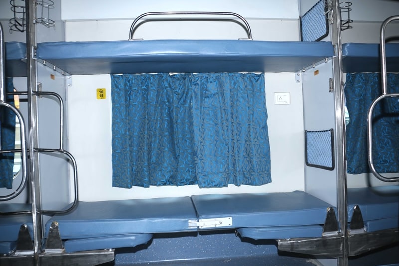 humsafar express, humsafar express interior, humsafar express features, humsafar express specification, humsafar express photos