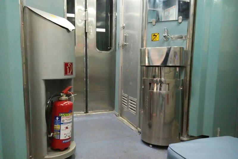 humsafar express, humsafar express interior, humsafar express features, humsafar express specification, humsafar express photos