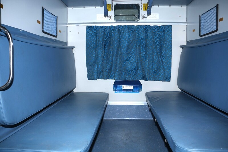 humsafar express, humsafar express interior, humsafar express features, humsafar express specification, humsafar express photos