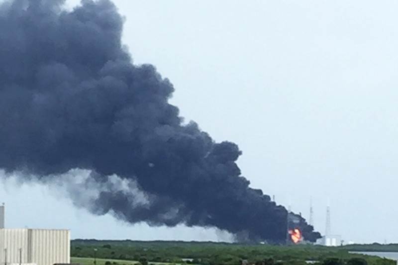spacex falcon 9, spacex launch failure, spacex explosion, spacex falcon 9 landing, spacex falcon 9 explosion, spacex falcon 9 landing video, spacex falcon 9 rocket launch, spacex falcon 9 rocket crash