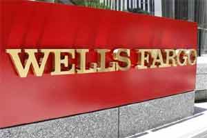 Former Wells Fargo & Co general manager Claudia Ponce de Leon filed a whistleblower complaint in December 2011 with federal labor regulators. (Reuters) Former Wells Fargo & Co general manager Claudia Ponce de Leon filed a whistleblower complaint in December 2011 with federal labor regulators. (Reuters)