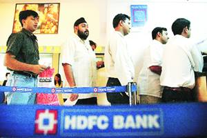 HDFC Bank’s strong positioning in high-growth retail segment and calibrated growth in corporate loans make it a good bet