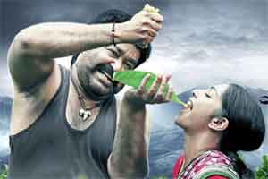 Pulimurugan is an action-packed entertainer that will delight hardcore fans of superstar Mohanlal, with the highlight being the thrilling stunt scenes between the hero and the tiger (and yes, various media reports say it is a real tiger!). (Image by Swapna Raghu Sanand)