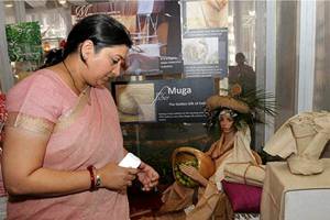 SP, BSP have bred poverty, illiteracy, graft: Smriti Irani