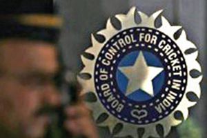 The BCCI, eagerly awaiting a response from the Justice RM Lodha panel on the appointment of an independent auditor, may not get one on October 25 as the three-member committee is not meeting tomorrow.