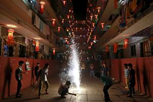 diwali, diwali fire crackers, diwali crackers. snake tablets, fuljhadi, ladi, chakra ,anaar