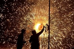 Diwali sales: Online, offline retailers offer smaller discounts, set to see drop in festive season spend