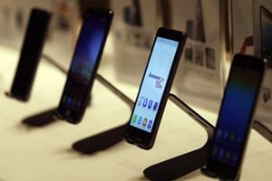 Flipkart, Flipkart sale, Snapdeal, Snapdeal sale, Amazon, Amazon sale, online shopping, online shopping india, best smartphone, best smartphone sale, best smartphone flipkart, best tech sale, smartphone prices, best tech deals, best smartphone deals