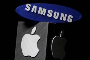 After a $6 billion hit, owing to the Galaxy Note 7, Samsung needs its next flagship to be a hit. Meanwhile, Apple needs to capitalise on the growing anticipation. Regardless, the clash of the giants will be an interesting thing to witness and how other manufacturers react to new technology.(Reuters)