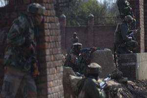Soldier injured in Kashmir gunfight
