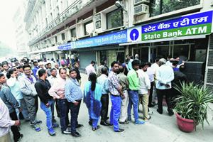 man dies in kanpur, kanpur man dies in line, man dies in in kanpur, kanpur man dies in line
