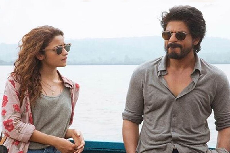 Dear Zindagi, Dear Zindagi Alia bhatt, dear zindagi alia, alia bhatt fashion, dear zindagi alia bhatt clothes, dear zindagi alia look, alia outfit dear zindagi, dear zindagi alia bhatt fashion, shahrukh khan, entertainment, bollywood, news, bollywood news, movies, bollywood updates