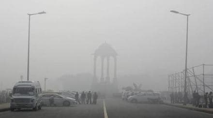 Delhi EUA dislodges Mumbai EUA by a narrow margin though Mumbai, on account of its smaller population, posts better per capita income. (Reuters)