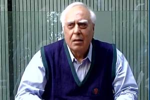 Demonetisation effect: Congress leader Kapil Sibal said that the government should have given a comprehensive thought before taking the decision. (ANI)