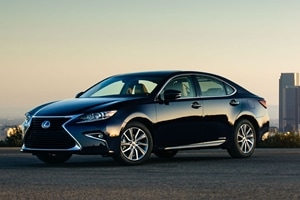 Lexus begins bookings of its cars in India