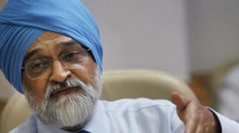 Note ban can cut growth by 1 or 2 per cent: Montek Singh Ahluwalia Note ban can cut growth by 1 or 2 per cent: Montek Singh Ahluwalia