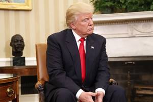 Don't look for a Trump appearance at the upcoming Feb. 26 broadcast - although, because he hungers for celebrity approval, he'd no doubt love to be asked. (AP)