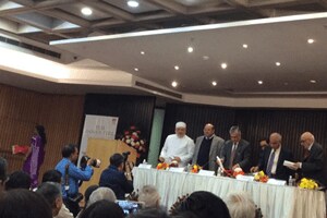 Addressing the gathering, Justice BN Srikrishna traced the similarities and the minor differences between the Parsi prayers and Rig Vedic prayers.