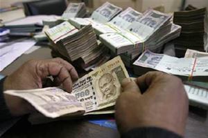 cash, cash hoarding racket busted, cash hoarders busted, cash racket busted in nagaland, nagaland cash racket