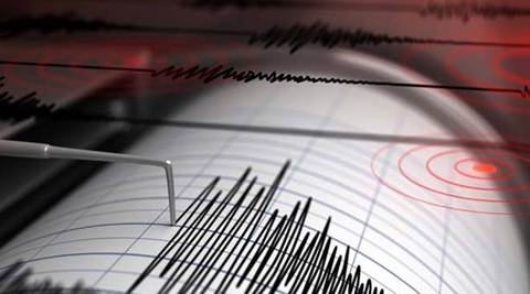 A tsunami warning was issued for areas within 1,000 km (621 miles) of the epicenter of the quake, the U.S.-based Pacific Tsunami Warning Center said. The Chilean Navy also issued a tsunami warning. (Reuters) A tsunami warning was issued for areas within 1,000 km (621 miles) of the epicenter of the quake, the U.S.-based Pacific Tsunami Warning Center said. The Chilean Navy also issued a tsunami warning. (Reuters)