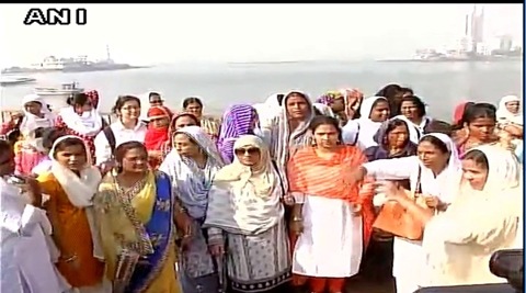 haji ali dargah, women enter haji lai dargah, haji ali dargah mumbai, sc haji ali dargah, haji ali dargah supreme court, women haji ali dargah,