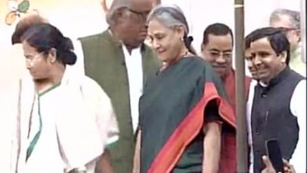 mamata banerjee‬, narendra modi‬‬, jaya bachchan, modi mamata banerjee, mamata banerjee‬, narendra modi‬‬, bachchan family, amitabh bachchan, aishwarya rai bachchan, abhishek bachchan, demonetisation, demonetisation effect, demonetization, demonetisation fallout