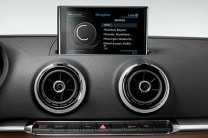  Dual zone automatic climate control is easy to use and cools the cabin quickly 