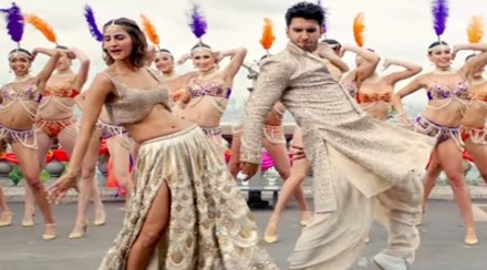 Befikre, Befikre movie, Befikre movie review, Befikre review, review befikre, movie review, Ranveer Singh, befikre Ranveer Singh, Ranveer Singh befikre, befikre Vaani Kapoor, Vaani Kapoor, Vaani Kapoor befikre, bollywood, entertainment, bollywood news, bollywood update, entertainment news, movie, befikre song, ranveer, vaani, ranveer vaani, ranveer vaani kiss