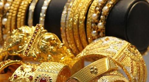 shop sells rs 75 crore, rs 75 crore sales by shop, shop sell 75 crore gold products, gold products worth rs 75 crore sold on november 8, demonetisation gold sold