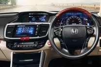  Infotainment system supports mirrorlink, navigation and Wifi 