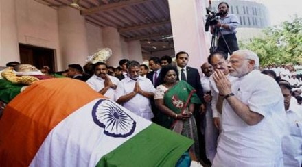 The last rites at Marina Beach were performed in the evening by Jayalalithaa’s close friend Sasikala Natarajan who many believe will now take control of the ruling AIADMK. (PTI) The last rites at Marina Beach were performed in the evening by Jayalalithaa’s close friend Sasikala Natarajan who many believe will now take control of the ruling AIADMK. (PTI)