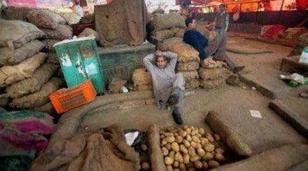 Demonetisation, Cash Crunch, Shivaji Pahinkar, Agricultural Produce Market Committee, farmers, Maharashtra government