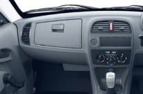  Dual air conditioning unit cools the cabin quickly 