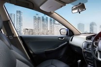  Select variants come with all four power windows 