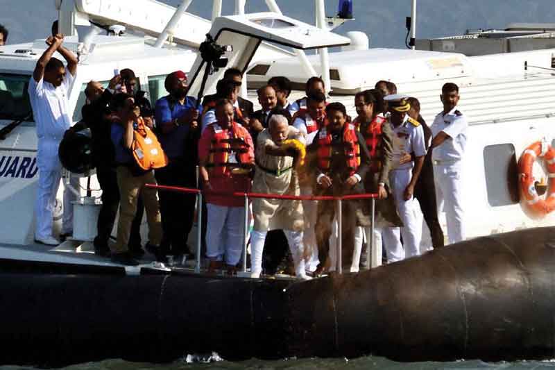 narendra modi, narendra modi in mumbai, modi in mumbai, bhoomi pujan, hovercraft, jal pujan, modi images