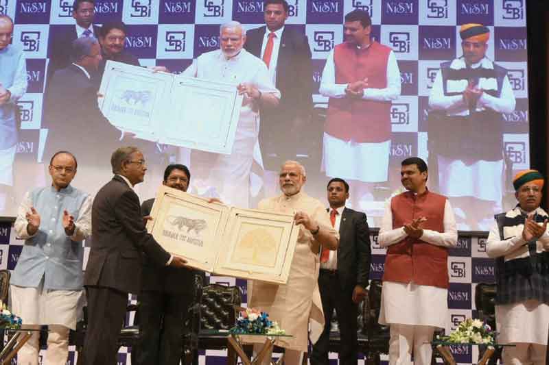 narendra modi, narendra modi in mumbai, modi in mumbai, bhoomi pujan, hovercraft, jal pujan, modi images