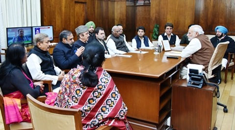 narendra modi, rahul gandhi, modi rahul, narendra modi rahul gandhi, rahul modi, modi rahul meet, rahul modi meet, demonetisation, demonetisation politics, congress, bjp, pmo, modi news, rahul gandhi news, rcongress news, india news, financial express narendra modi, rahul gandhi, modi rahul, narendra modi rahul gandhi, rahul modi, modi rahul meet, rahul modi meet, demonetisation, demonetisation politics, congress, bjp, pmo, modi news, rahul gandhi news, rcongress news, india news, financial express