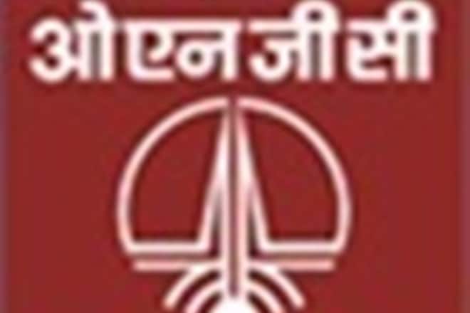 In January, ONGC signed a Memorandum of Understanding with the Andhra Pradesh government to invest $5.07 billion in bringing to production 10 oil and gas discoveries in the Bay of Bengal block KG-DWN-98/2.(PTI)