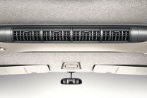  Dual air conditioning unit cools the cabin quickly 