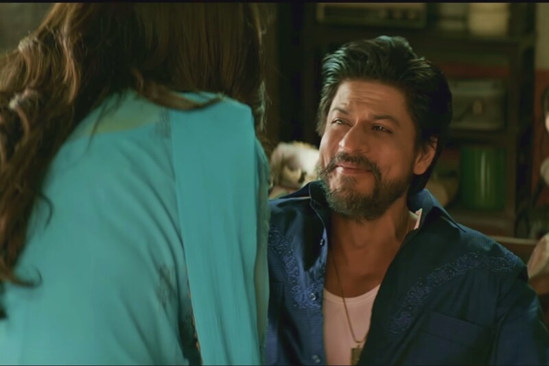 Raees, raees movie review, shahrukh khan, shahrukh khan raees, kaabil, hrithik roshan, sunny leone, raees sunny leone, laila main laila