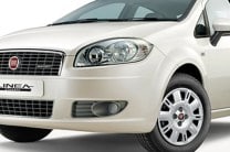  The dual headlamp unit, although missing out on projector beams does have ample illumination 