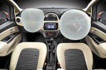  The dual front airbags available in the Fiat Punto Evo add to the safety quotient 