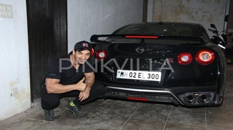John Abraham gifts himself a Nissan GT-R