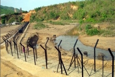 Myanmar’s new fence at the border alerts Indian security, may obstruct free passage of locals and lead to armed conflicts