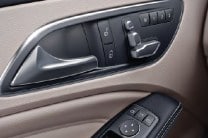  The front seats of the Mercedes-Benz CLA are electrically adjustable and have memory function. 