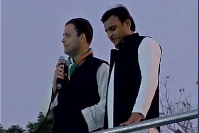 Assembly elections in Uttar Pradesh are around the corner and this is the first outing of the two leaders after the alliance between the Congress and the Samajwadi Party was announced. (ANI)